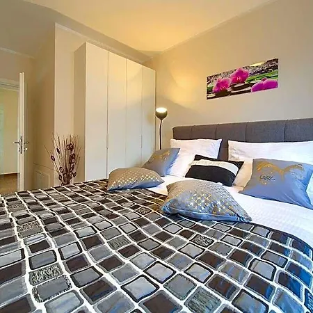 Maya Comfortable 3* Krk Town