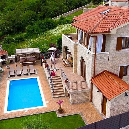 Maya Comfortable Hotel Krk Town