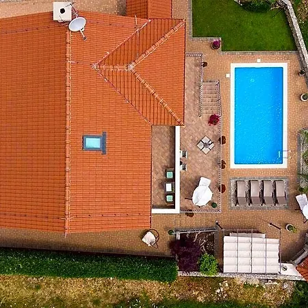 Maya Comfortable Hotel Krk Town