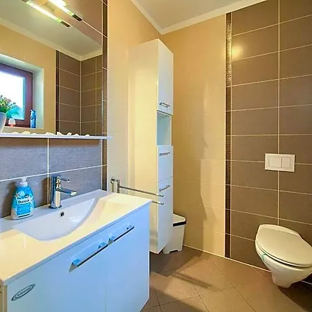 Maya Comfortable Hotel